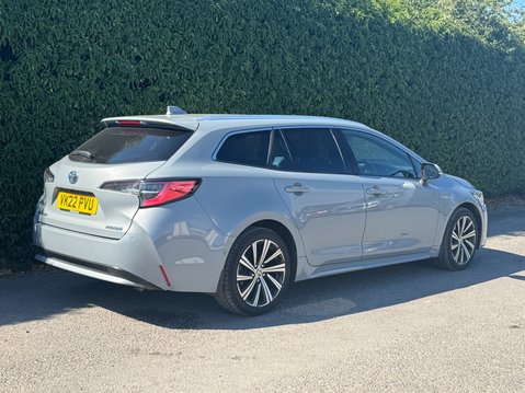 Toyota Corolla 1.8 VVT-h GPF Design Touring Sports 5dr Petrol Hybrid CVT Euro 6 (s/s) (122 31