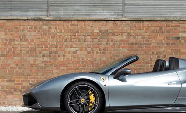 Ferrari 488 Spider 31