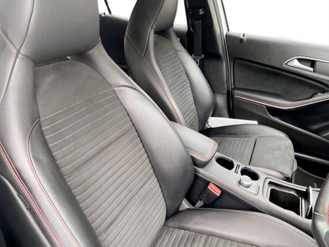 Mercedes-Benz GLA 1.6 GLA180 AMG Line Edition SUV 5dr Petrol 7G-DCT Euro 6 (s/s) (122 ps) Cr 11