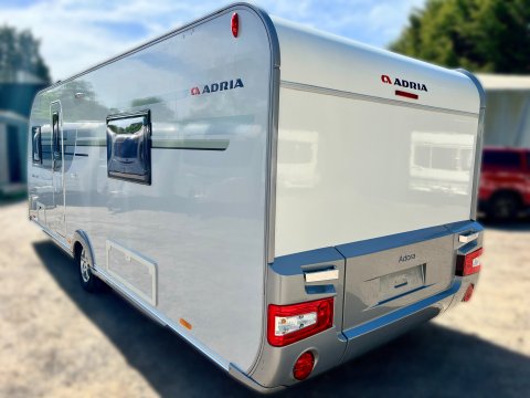 Adria Adora Thames 613 UT 9