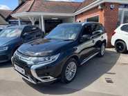 Mitsubishi Outlander 2.4h TwinMotor 13.8kWh 4h CVT 4WD Euro 6 (s/s) 5dr 1
