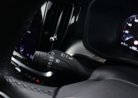 Volvo V60 2.0 V60 R-Design T6 Recharge AWD Auto 4WD 5dr 38