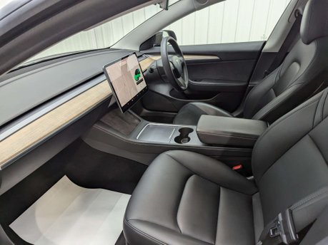 Tesla Model 3 Model 3 Long Range AWD 4WD 4dr 52