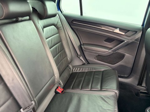 Volkswagen Golf 2.0 Golf R DSG 4WD 5dr 32