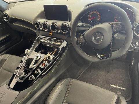 Mercedes-Benz AMG GT R 8