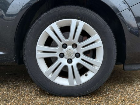 Vauxhall Zafira 1.8 Zafira Design Nav 5dr 35