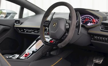 Lamborghini Huracan LP610-2 EVO RWD 10