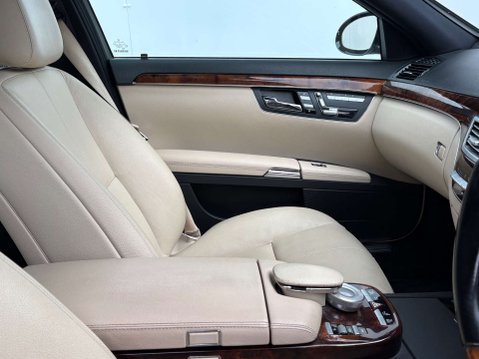 Mercedes-Benz S Class 3.0 S320 CDi Auto 4dr 7