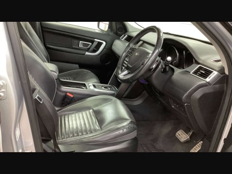 Land Rover Discovery Sport 2.0 Discovery Sport HSE Dynamic Luxury TD4 Auto 4WD 5dr 8