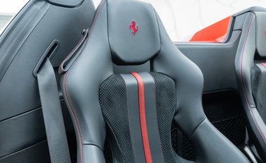 Ferrari F8 Spider 15