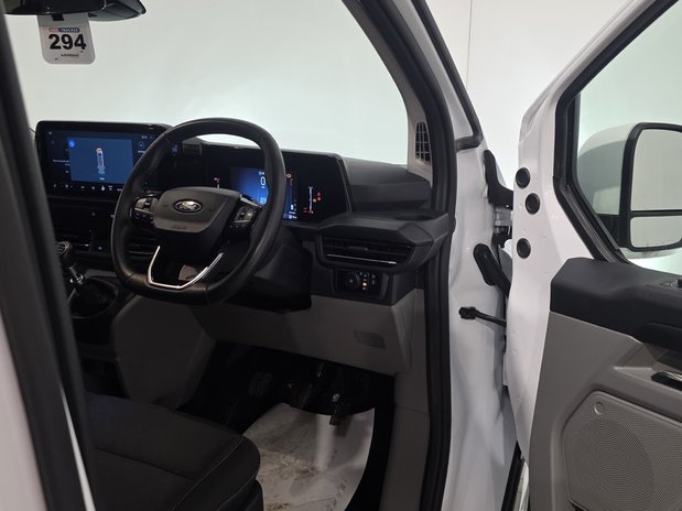 Ford Transit Custom Transit Custom 320 H1 Kombi Limited 9 Seater 2.0 EcoBlue 136ps 28