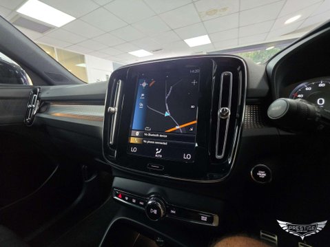 Volvo XC40 1.5 T3 R-Design Euro 6 (s/s) 5dr 35