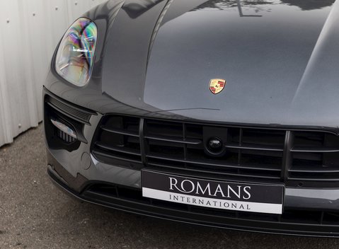 Porsche Macan GTS 26