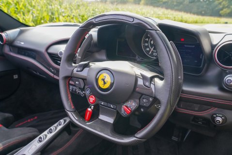 Ferrari F8 SPIDER 11