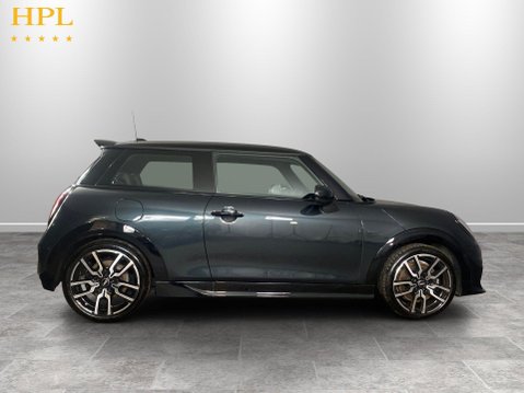 Mini Hatch 2.0S Sport Hatchback 3dr Petrol Steptronic Euro 6 (s/s) (204 ps) 8