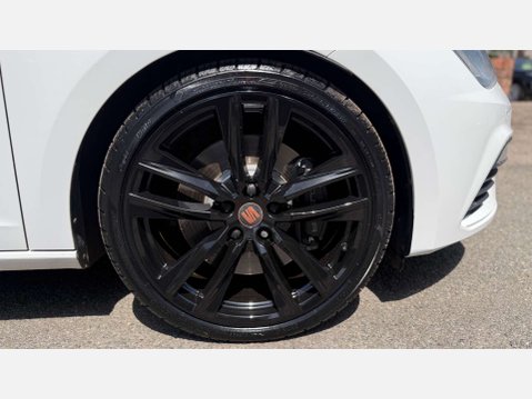 SEAT Leon 2.0 Leon Cupra Luxury 290 TSi Semi-Auto 5dr 35