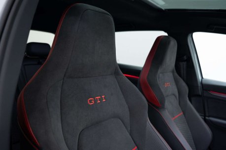 Volkswagen Golf 2.0 Golf GTi Clubsport TSi Semi-Auto 5dr 26
