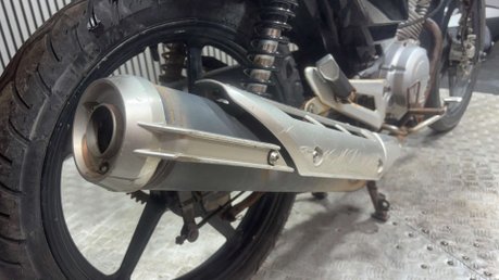 Yamaha YBR 125 2013 36K RUNNING PROJECT BIKE SPARES OR REPAIR 125CC LEARNER 17