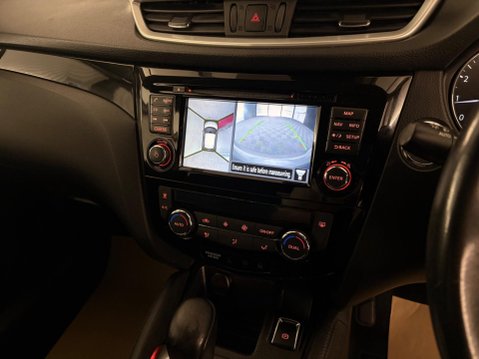 Nissan Qashqai 1.2 DIG-T N-Connecta XTRON 2WD Euro 6 (s/s) 5dr 15