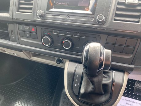 Volkswagen Transporter T30 TDI KOMBI HIGHLINE BMT 23