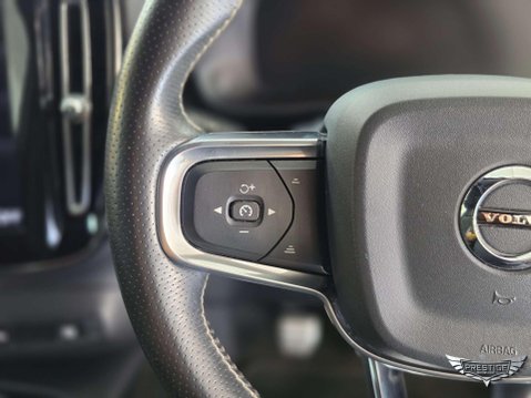 Volvo XC40 1.5 T3 R-Design Euro 6 (s/s) 5dr 57