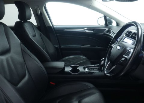 Ford Mondeo 2.0 Mondeo Titanium Edition HEV Auto 5dr 43