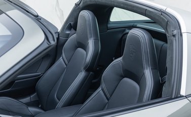 Porsche 911 Targa 4S (992) 23