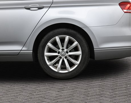 Volkswagen Passat SE BUSINESS TDI 11