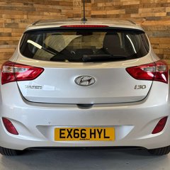 Hyundai i30 1.4 Blue Drive SE Nav Hatchback 5dr Petrol Manual Euro 6 (s/s) (100 ps) 3