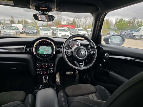 Mini Hatch 2.0 Cooper S Sport Hatchback 5dr Petrol Steptronic Euro 6 (s/s) (192 ps) 15