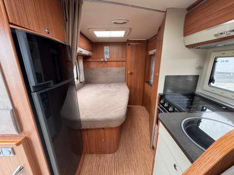 Adria Coral S680 ST 18