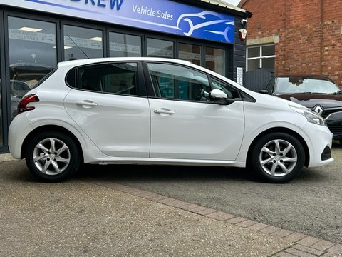Peugeot 208 ACTIVE 2