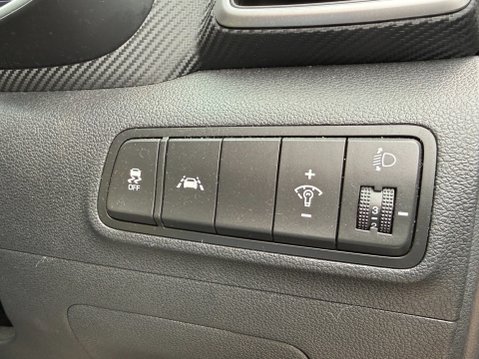 Hyundai TUCSON T-GDI SE NAV AUTO 26