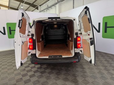 Vauxhall Vivaro 1.5 Vivaro F2900 Dynamic S/S 1