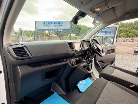 Vauxhall Vivaro 1.5 Vivaro F2900 Prime S/S 11