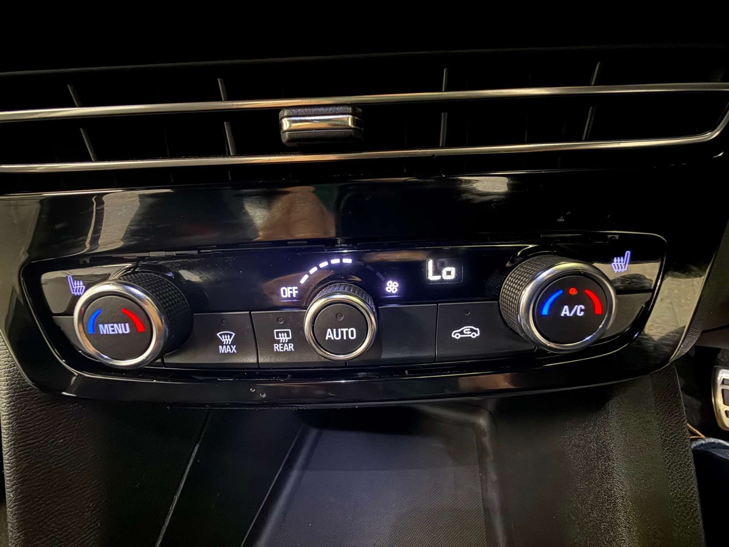 2023 Vauxhall Mokka — image 20