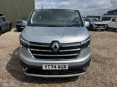 Renault Trafic Crew Cab AUTO LWB L2H1 Low Roof Sport LI30 Air Con Nav EURO 6 5