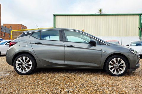 Vauxhall Astra DESIGN S/S.. AUTOMATIC.. 5 SERVICES.. BLUETOOTH.. DAB.. CRUISE CONTROL..A/C 10