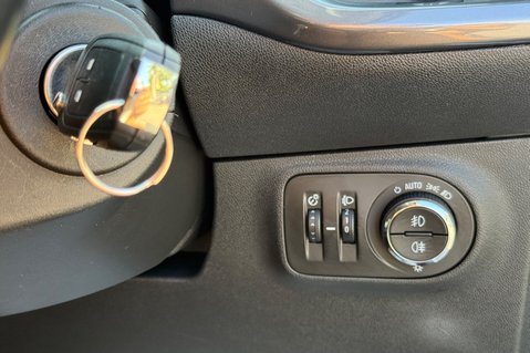 Vauxhall Corsa EXCITE AC ECOFLEX - HUGE SPEC - AIRCON - HEATED SEATS & STEERING WHEEL 38