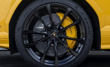 Lamborghini Urus 10