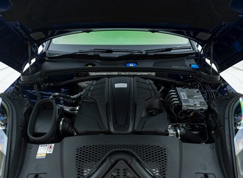 Porsche Macan GTS 32