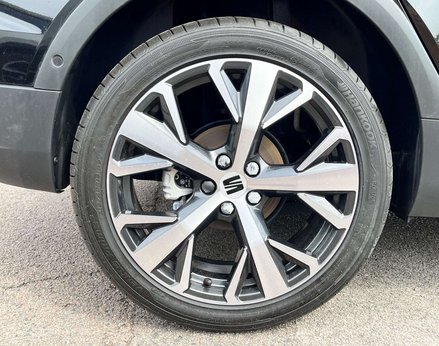 SEAT Arona 1.0 Arona Xperience Luxury EcoTSI Semi-Auto 5dr 14