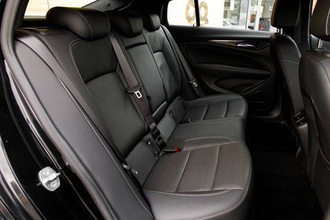 Vauxhall Insignia SRI VX-LINE NAV 37