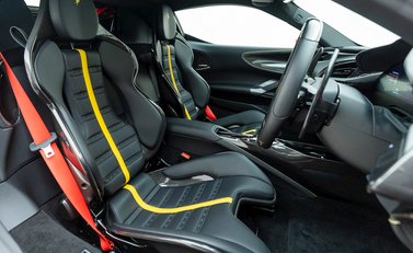 Ferrari SF90 Stradale 10