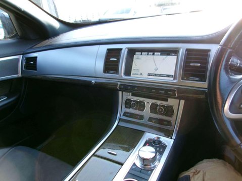 Jaguar XF 2.2d R-Sport Sportbrake Auto Euro 5 (s/s) 5dr 6