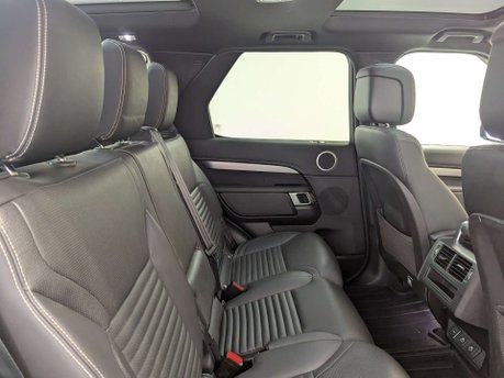 Land Rover Discovery 3.0 Discovery R-Dynamic SE D MHEV Auto 4WD 5dr 46