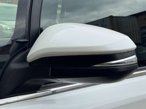 Toyota Esquire Hybrid Hybrid Gi 76