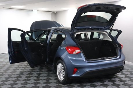 Ford Focus TITANIUM 20
