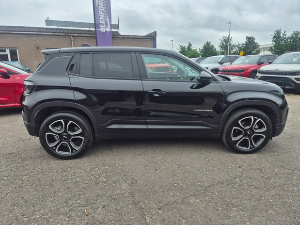 Jeep Avenger SUMMIT 4