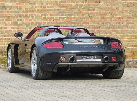 Porsche Carrera GT 6